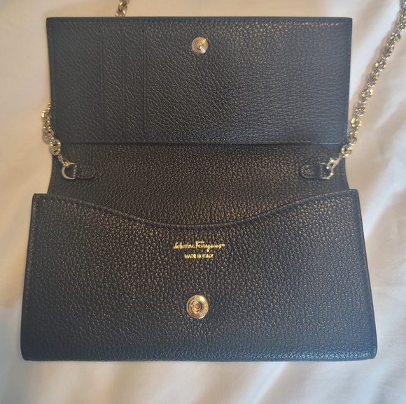 Ferragamo Wallet with Chain - Picture 5 of 6